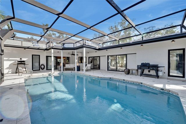 5361 SIESTA CT, Sarasota, FL 34242