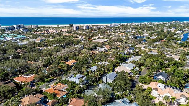 5361 SIESTA CT, Sarasota, FL 34242