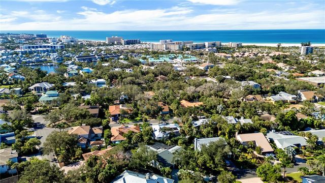 5361 SIESTA CT, Sarasota, FL 34242