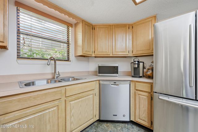 3526 BRIDGEWOOD Drive, Jacksonville, FL 32277