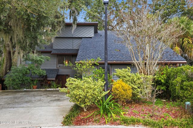 3526 BRIDGEWOOD Drive, Jacksonville, FL 32277