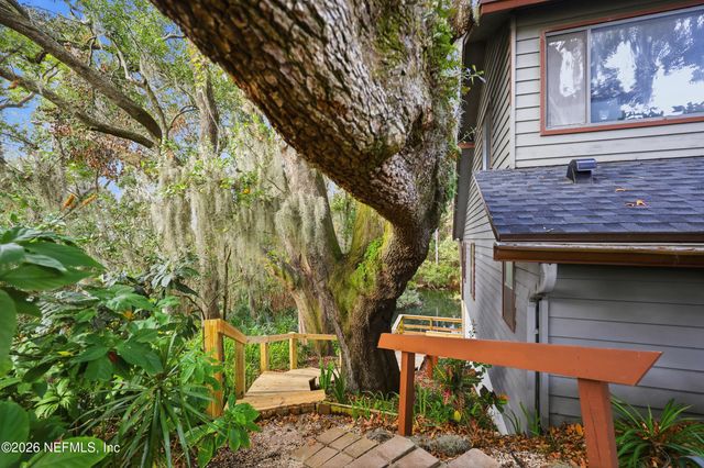 3526 BRIDGEWOOD Drive, Jacksonville, FL 32277