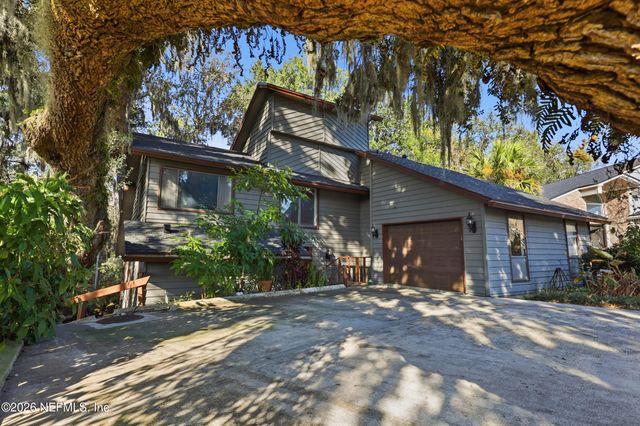 3526 BRIDGEWOOD Drive, Jacksonville, FL 32277