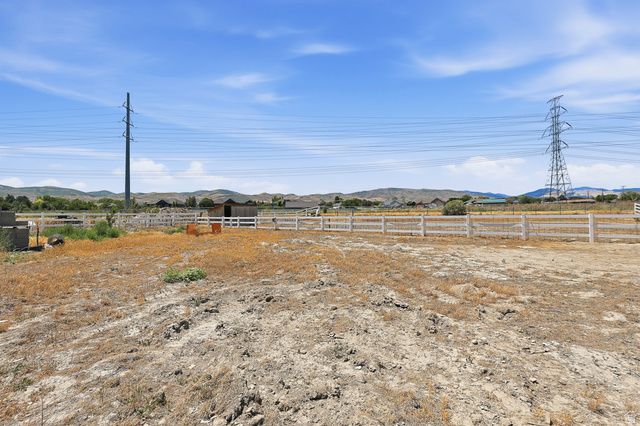14434 S VANTAGE CIR, Bluffdale, UT 84065