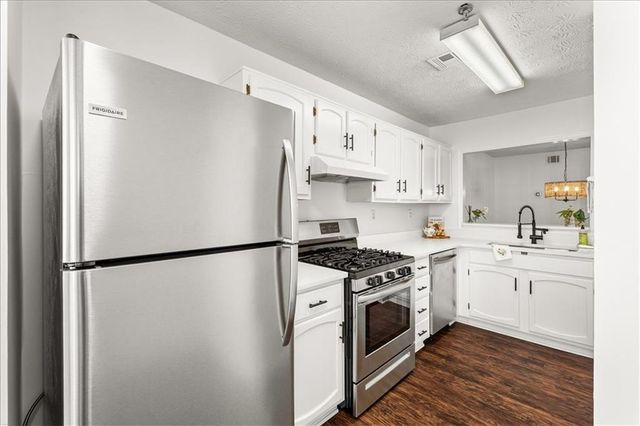 808 Riverview Drive SE, Marietta, GA 30067