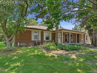 49139 Conway Court 25, Utica, MI 48315
