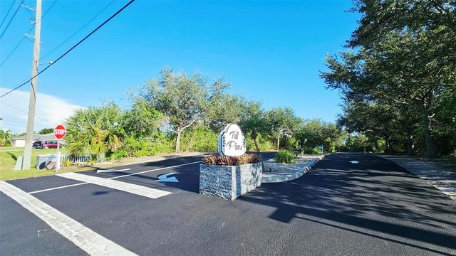 8100 MEMORY LANE 207, Rotonda West, FL 33947