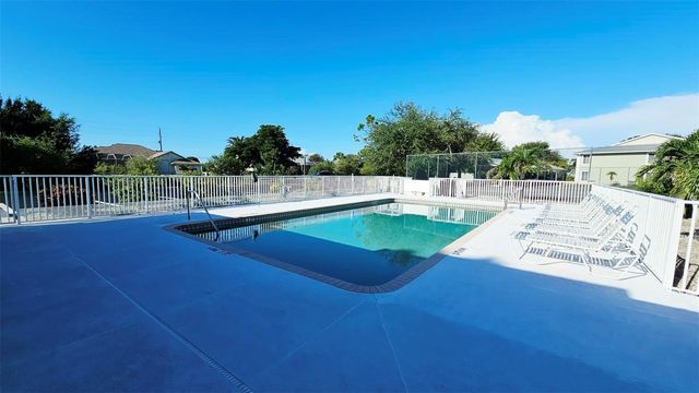 8100 MEMORY LANE 207, Rotonda West, FL 33947