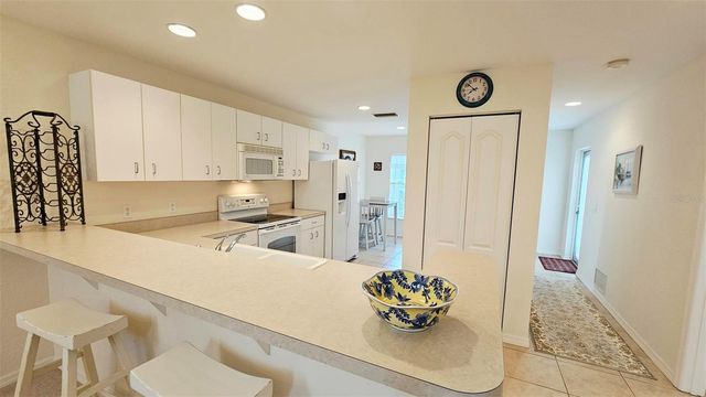 8100 MEMORY LANE 207, Rotonda West, FL 33947