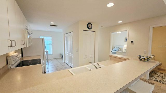 8100 MEMORY LANE 207, Rotonda West, FL 33947