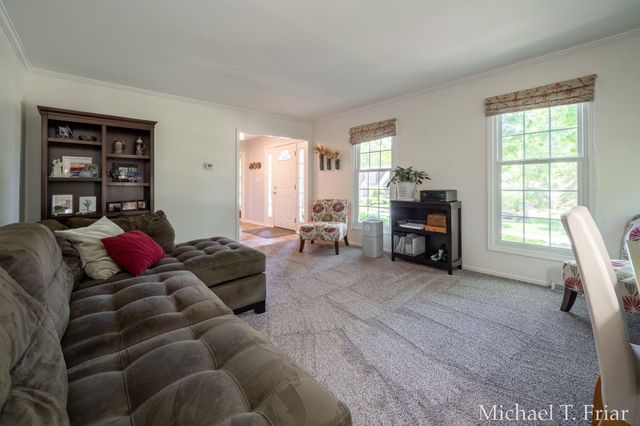 7421 Treeline Drive Se, Cascade Twp, MI 49546