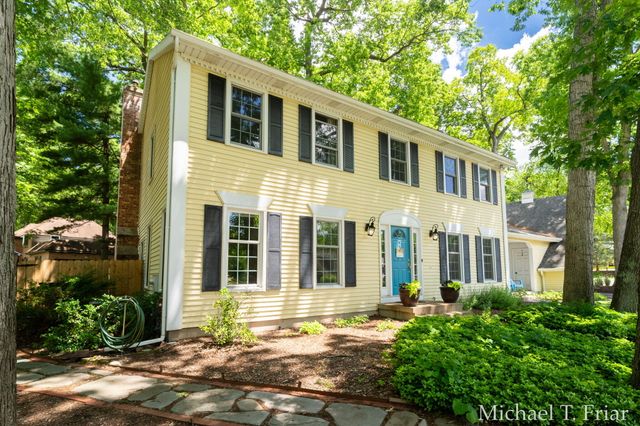 7421 Treeline Drive Se, Cascade Twp, MI 49546