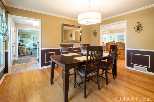 7421 Treeline Drive Se, Cascade Twp, MI 49546