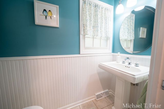 7421 Treeline Drive Se, Cascade Twp, MI 49546