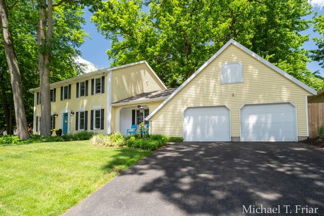 7421 Treeline Drive Se, Cascade Twp, MI 49546