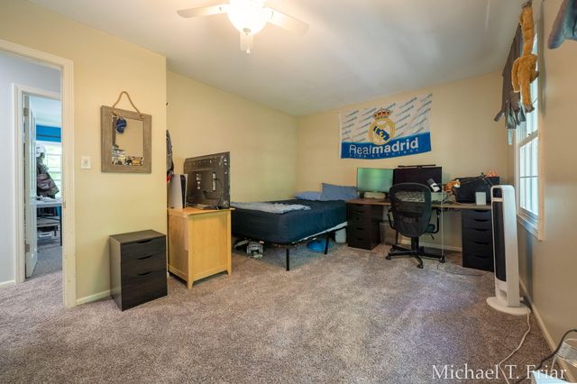 7421 Treeline Drive Se, Cascade Twp, MI 49546