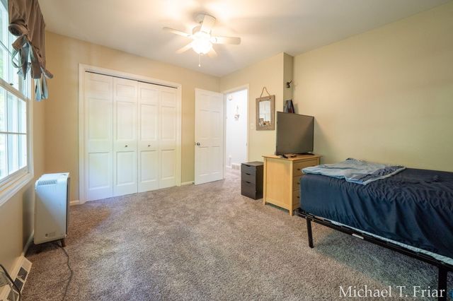 7421 Treeline Drive Se, Cascade Twp, MI 49546