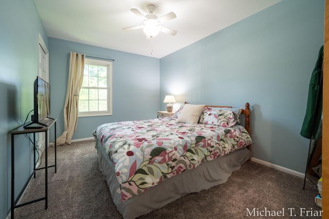 7421 Treeline Drive Se, Cascade Twp, MI 49546
