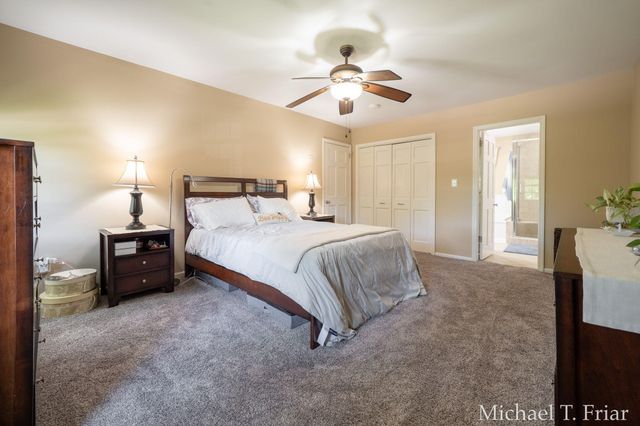 7421 Treeline Drive Se, Cascade Twp, MI 49546