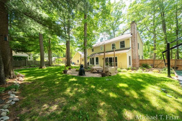 7421 Treeline Drive Se, Cascade Twp, MI 49546