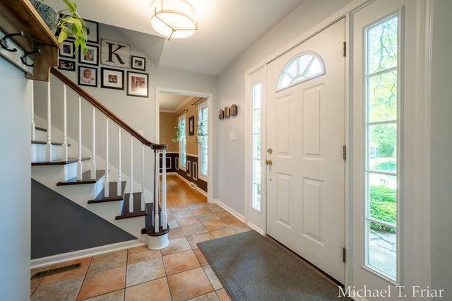 7421 Treeline Drive Se, Cascade Twp, MI 49546