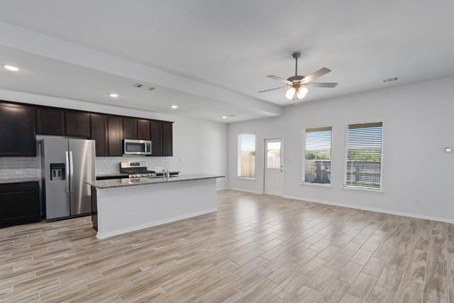 825 Blue Oak BLVD, San Marcos, TX 78666