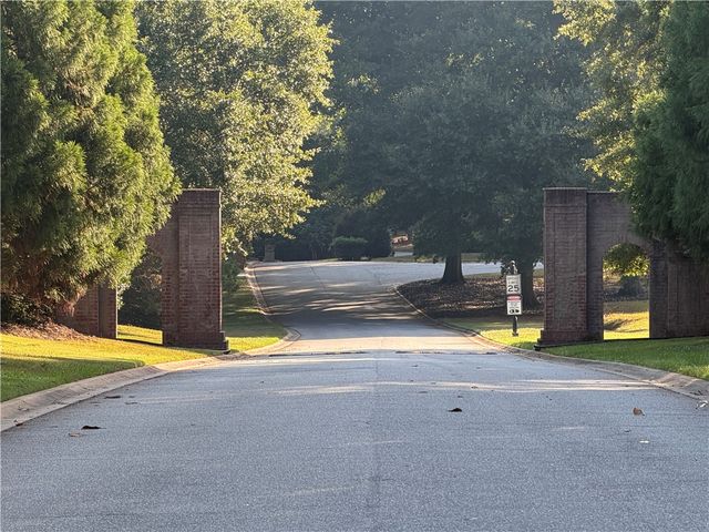 220 Ansonborough, Belton, SC 29627