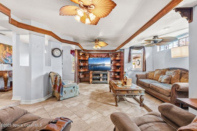 658 Binney Street NE, Palm Bay, FL 32907