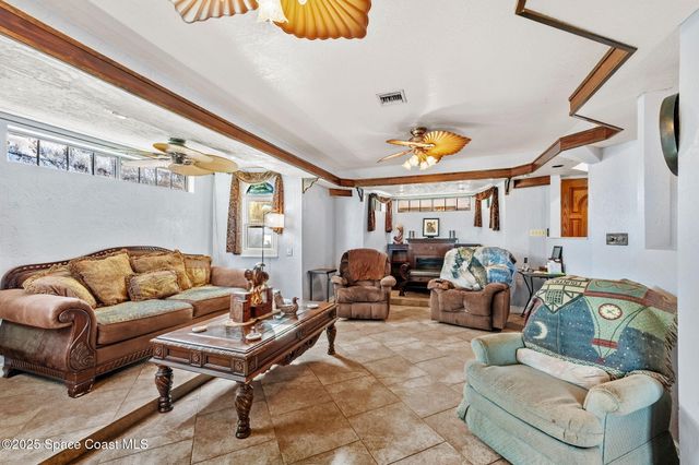 658 Binney Street NE, Palm Bay, FL 32907