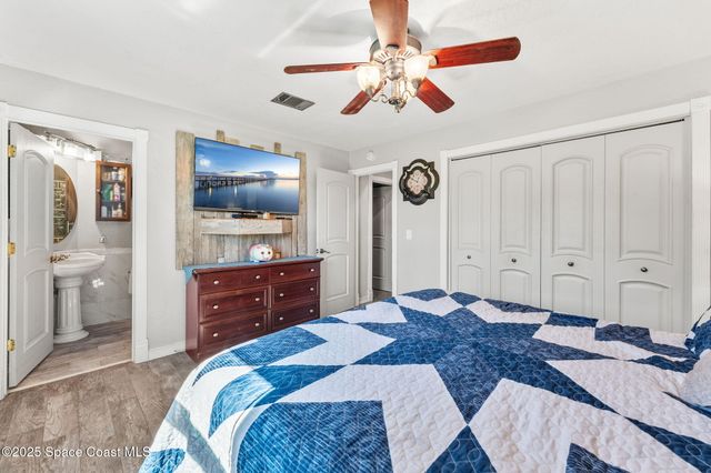 658 Binney Street NE, Palm Bay, FL 32907