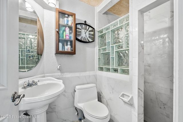 658 Binney Street NE, Palm Bay, FL 32907