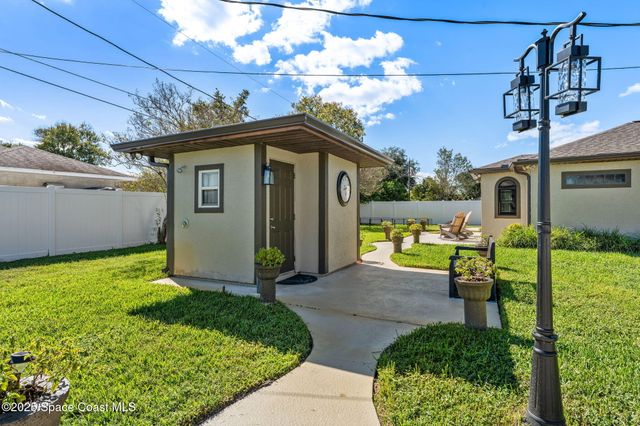 658 Binney Street NE, Palm Bay, FL 32907