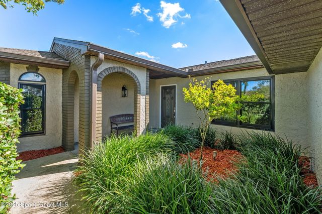 658 Binney Street NE, Palm Bay, FL 32907