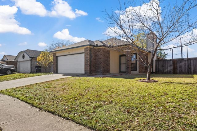 4313 Flamingo Way, Mesquite, TX 75150
