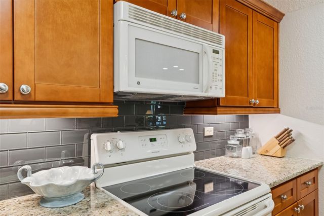 36750 US HIGHWAY 19 N 17208, Palm Harbor, FL 34684