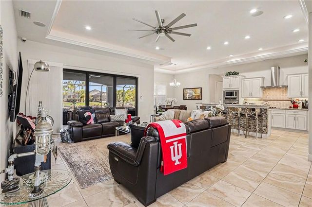 4621 SW 17th PL, Cape Coral, FL 33914