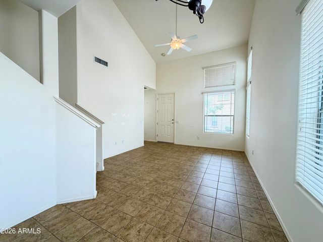 42424 N GAVILAN PEAK Parkway 32102, Anthem, AZ 85086