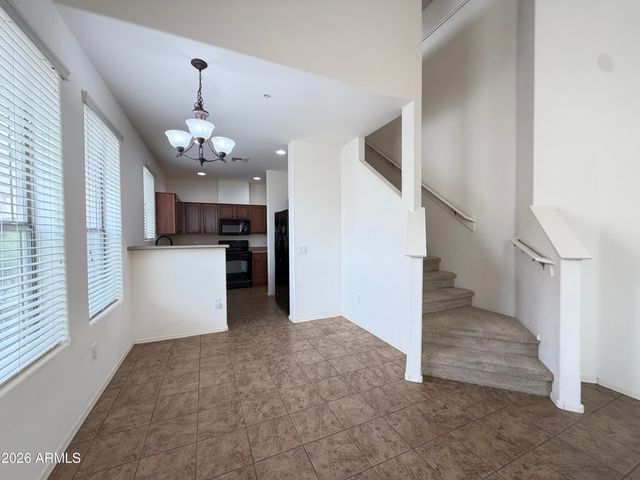 42424 N GAVILAN PEAK Parkway 32102, Anthem, AZ 85086