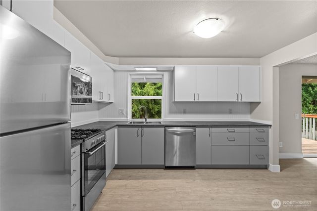 1524 SW 308th Place, Federal Way, WA 98023