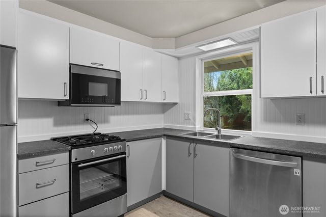 1524 SW 308th Place, Federal Way, WA 98023