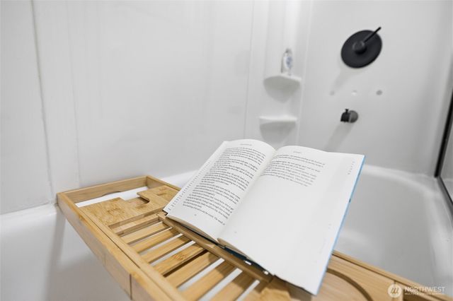 5515 Hillvue Road, Blaine, WA 98230