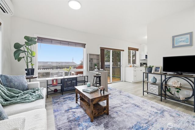 5515 Hillvue Road, Blaine, WA 98230