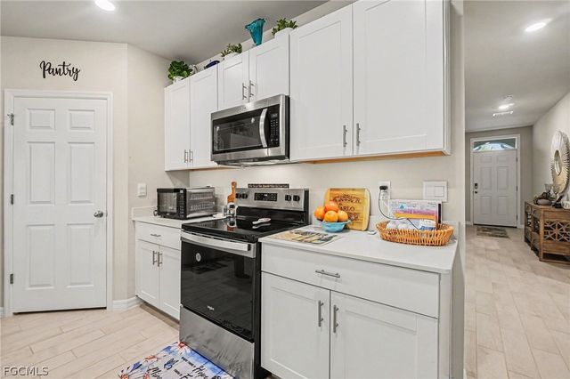 20245 Camino Torcido LOOP, North Fort Myers, FL 33917