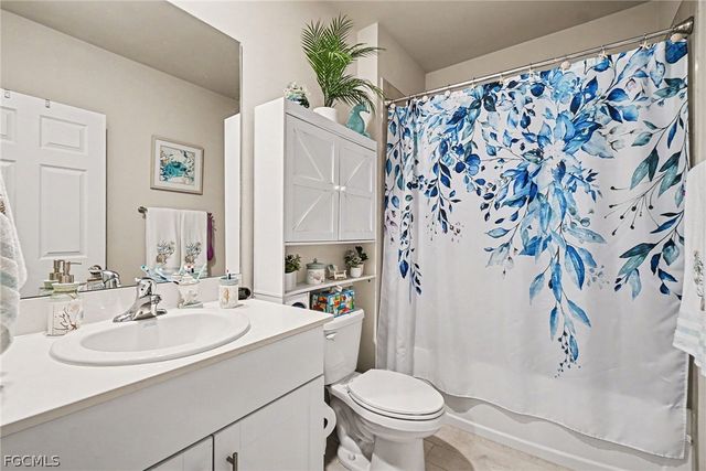 20245 Camino Torcido LOOP, North Fort Myers, FL 33917