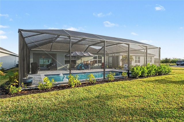 20245 Camino Torcido LOOP, North Fort Myers, FL 33917