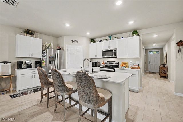 20245 Camino Torcido LOOP, North Fort Myers, FL 33917