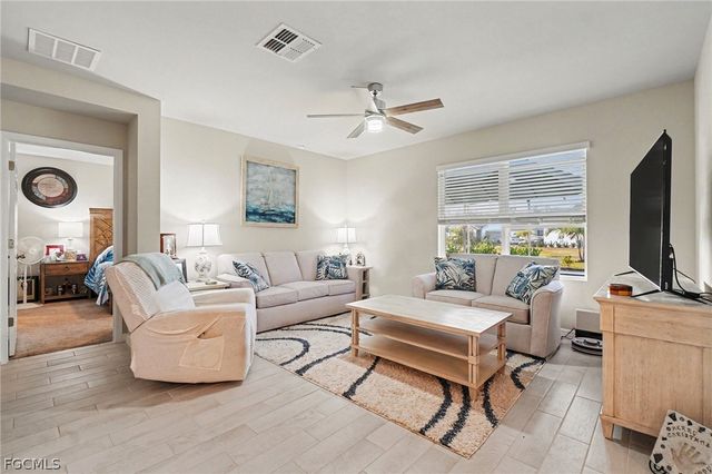 20245 Camino Torcido LOOP, North Fort Myers, FL 33917