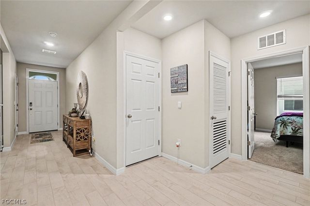 20245 Camino Torcido LOOP, North Fort Myers, FL 33917