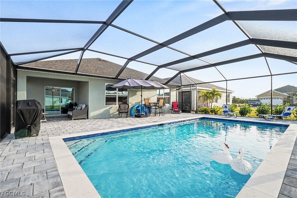 20245 Camino Torcido LOOP, North Fort Myers, FL 33917