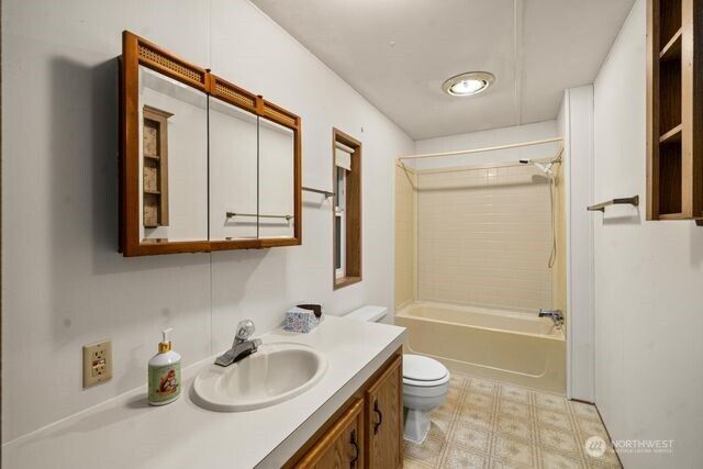 24226 SE 378th Street, Enumclaw, WA 98022